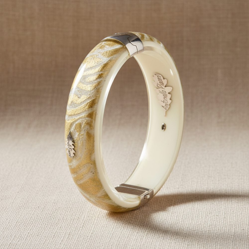 Antonella Piacenti Bangle Upright Linen