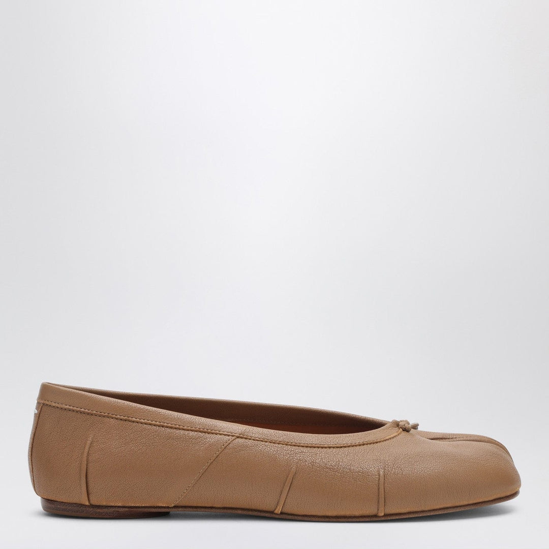 Apparel & Accessories 41 IT Maison Margiela - Tabi New beige leather ballet flats Brand