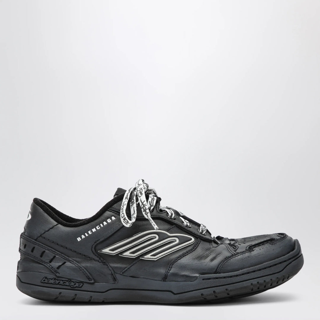 Balenciaga - Hamptons Worn-Out black sneakers Brand Apparel &amp; Accessories > Shoes