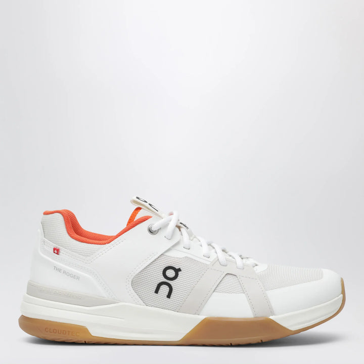 On - The Roger Clubhouse Pro tennis shoes in Ivory/Flame Brand 7 US