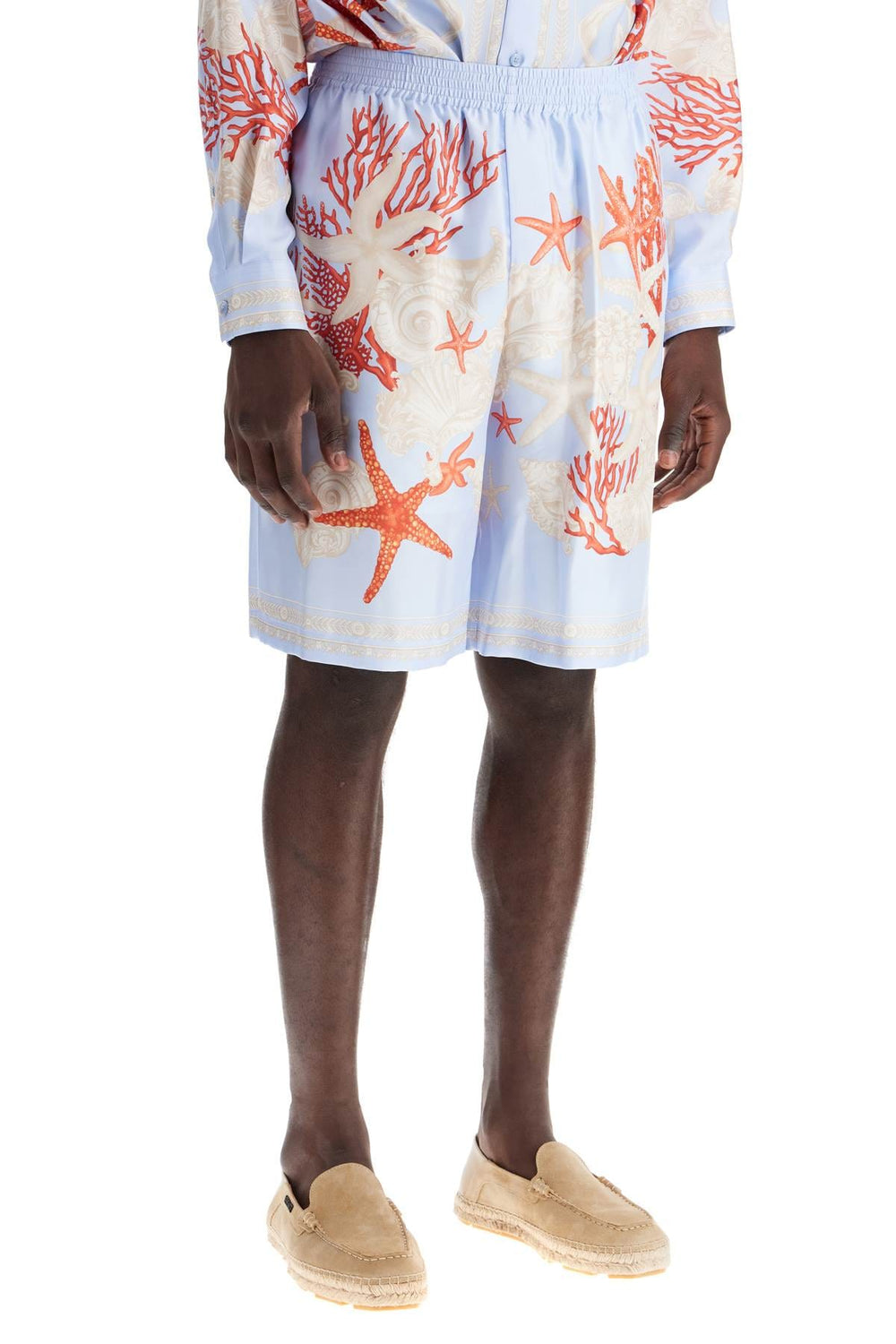 Versace Short trousers 50 Versace Baroque Silk Bermuda Set Versace Baroque Silk Bermuda Set – Iconic Luxury Style Brand