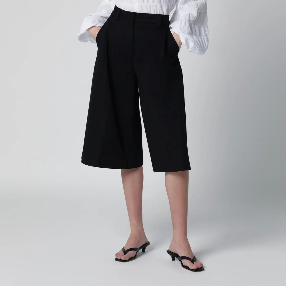 TheLatest - Black cotton Dakota bermuda shorts Brand Shorts 40  IT