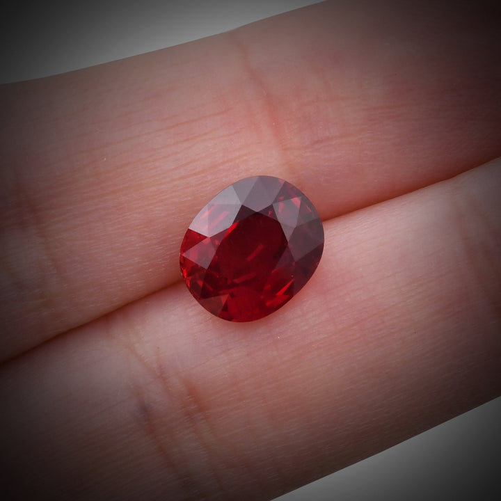 4.52 Carat Red MOZAMBIQUE Oval Ruby GRS